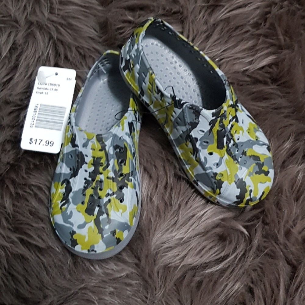 Green Camo Rubber Slip-on Shoes NWT